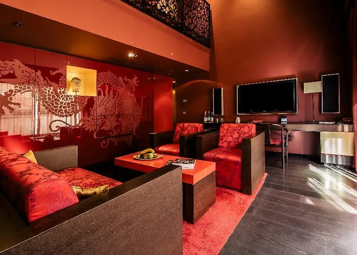 Отель Buddha-bar Klotild Palace 5*